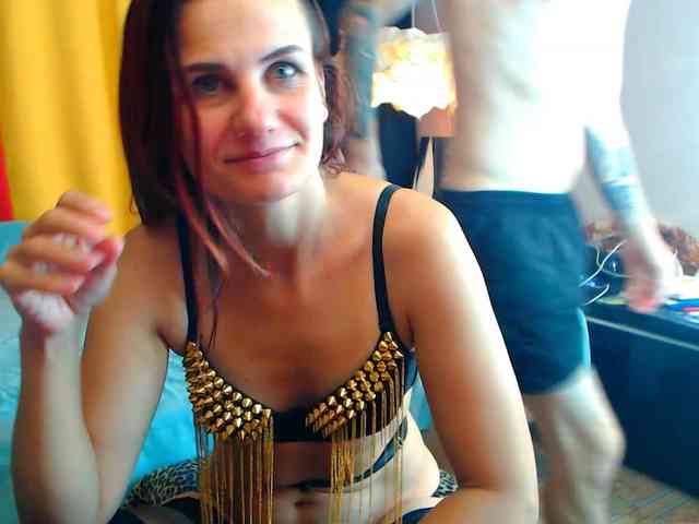 JinnAndJillian webcam