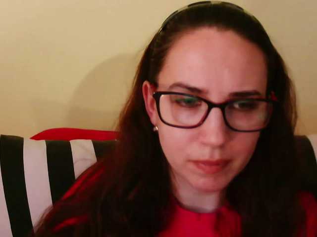 EmilyHot live cam on BongaCams