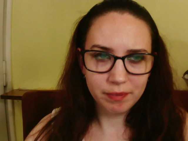 EmilyHot live cam on BongaCams