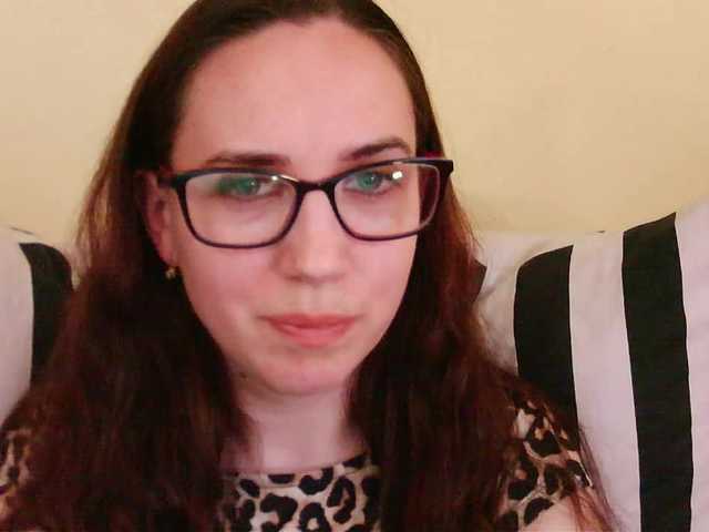EmilyHot live cam on BongaCams