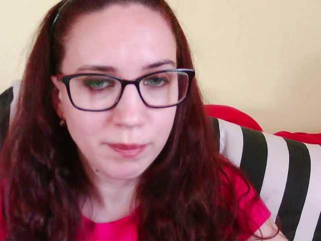 EmilyHot live cam on BongaCams
