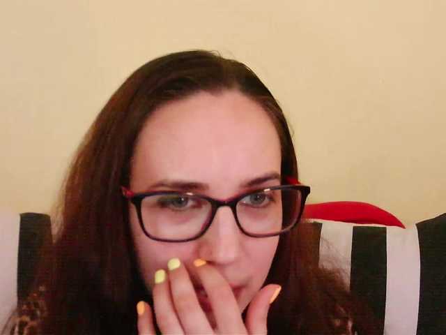 EmilyHot live cam on BongaCams
