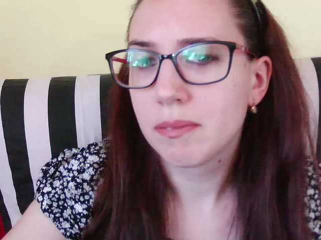 EmilyHot live cam on BongaCams