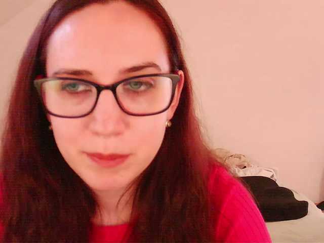 EmilyHot live cam on BongaCams