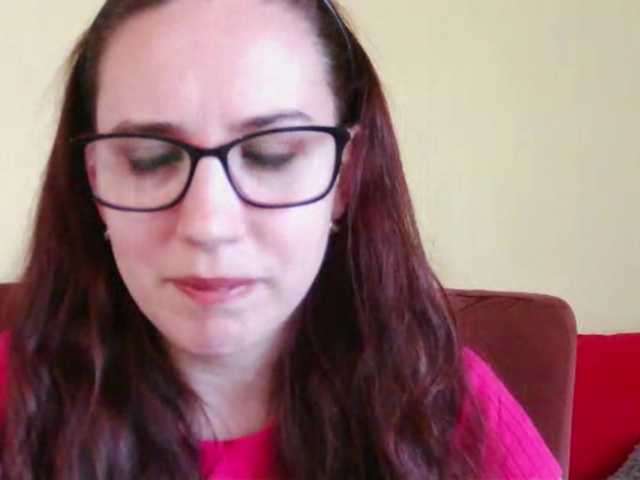 EmilyHot live cam on BongaCams