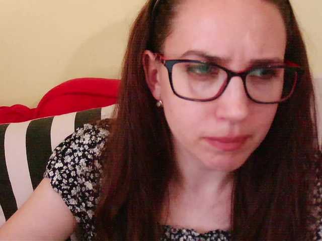 EmilyHot live cam on BongaCams