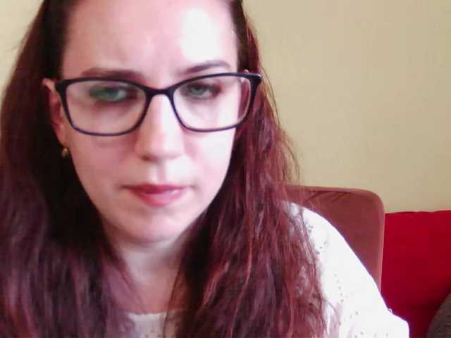 EmilyHot live cam on BongaCams
