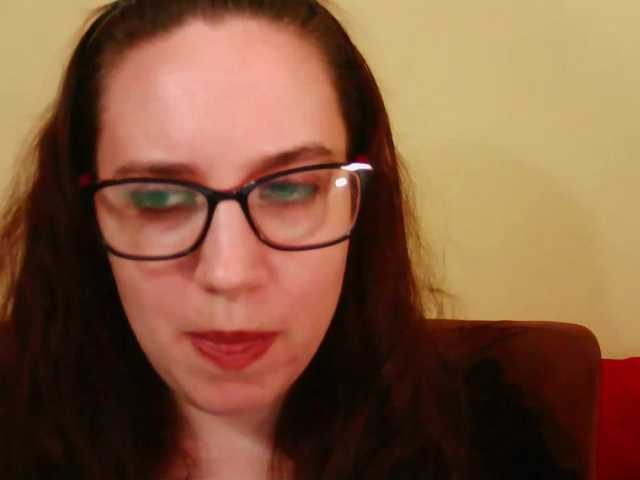 EmilyHot live cam on BongaCams