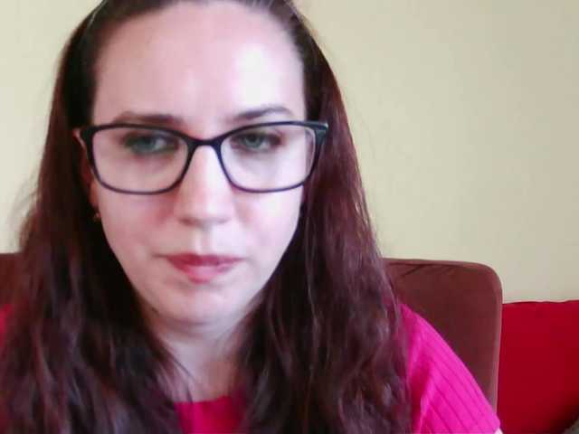 EmilyHot live cam on BongaCams