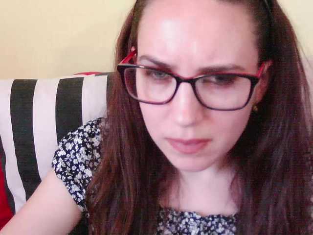 EmilyHot live cam on BongaCams