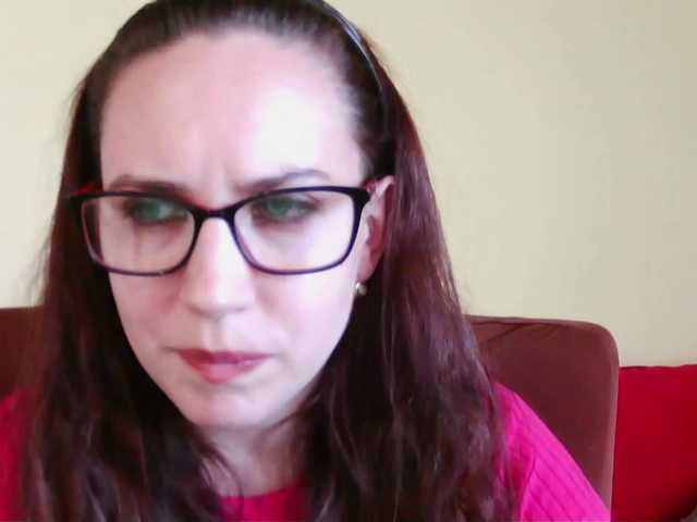 EmilyHot live cam on BongaCams