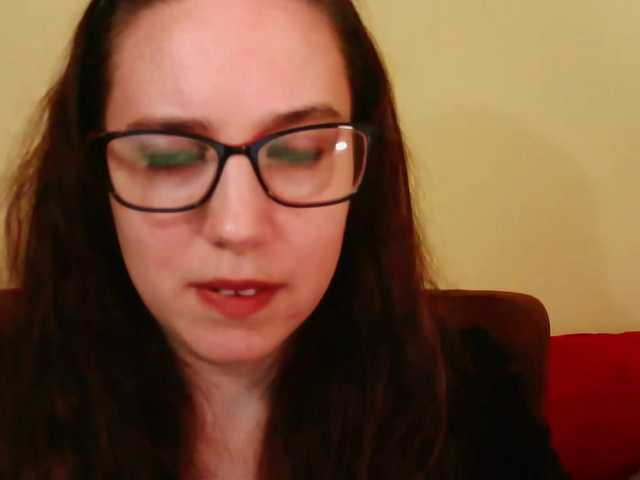EmilyHot live cam on BongaCams