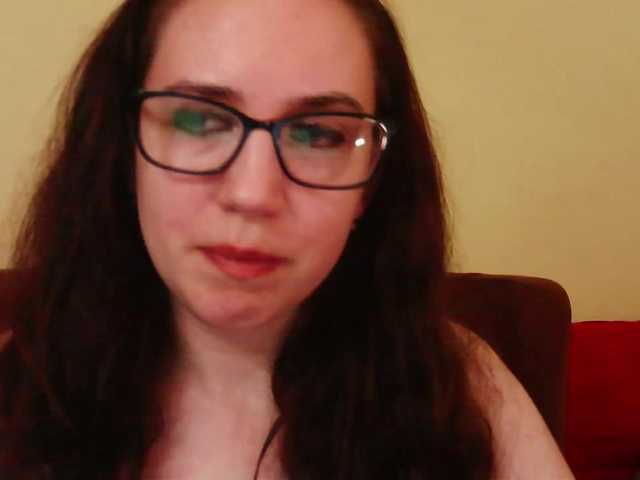 EmilyHot live cam on BongaCams