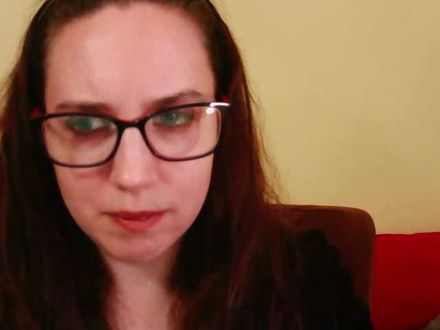 EmilyHot live cam on BongaCams