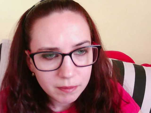 EmilyHot live cam on BongaCams