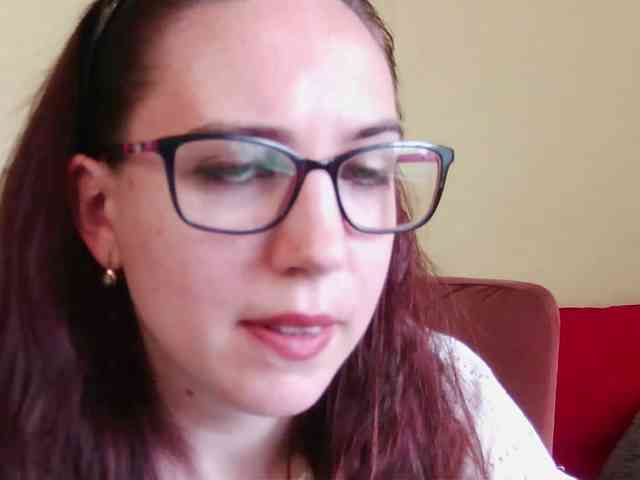 emilyhot's live room