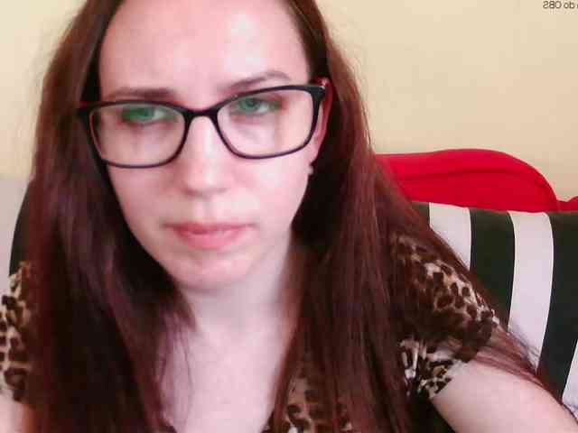 EmilyHot EmilyHot