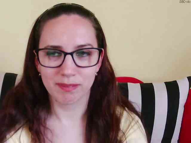 EmilyHot webcam