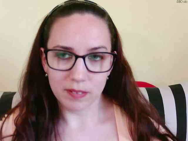 EmilyHot