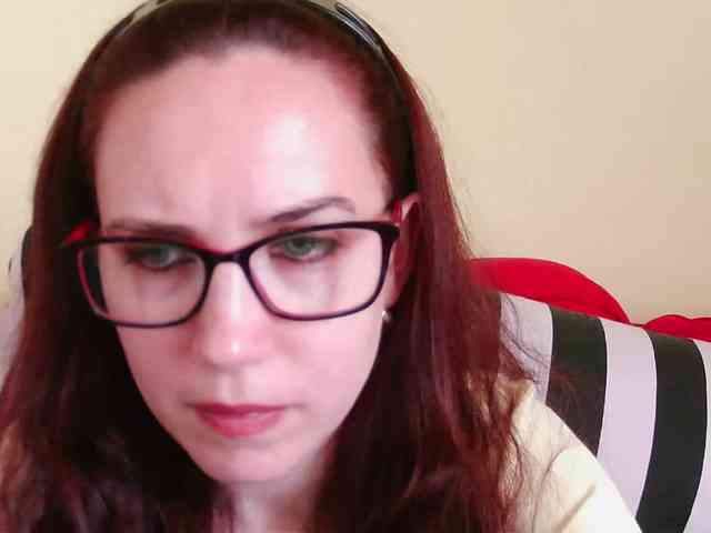EmilyHot webcam