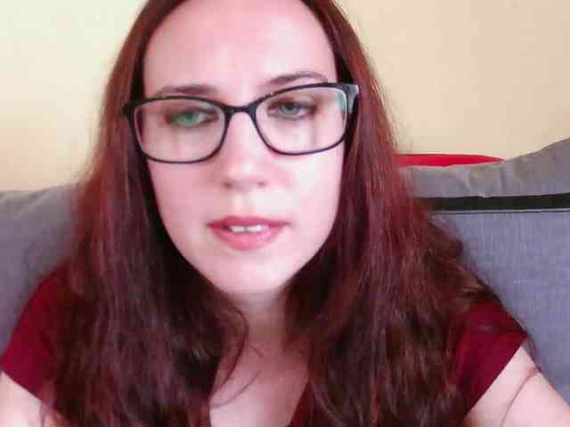 EmilyHot webcam