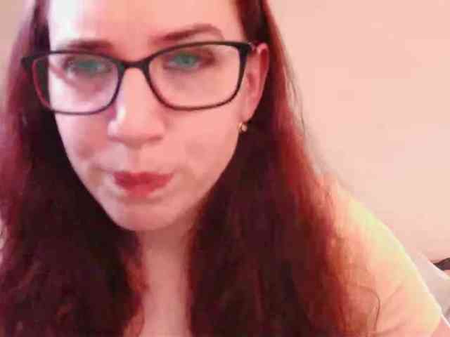 EmilyHot webcam