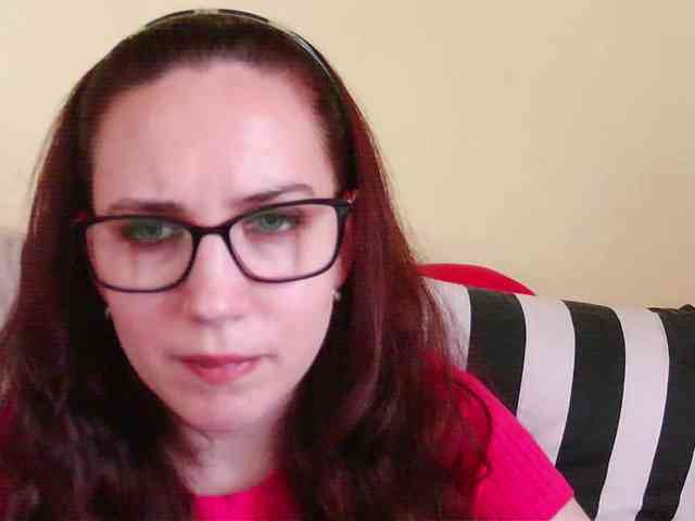 EmilyHot webcam