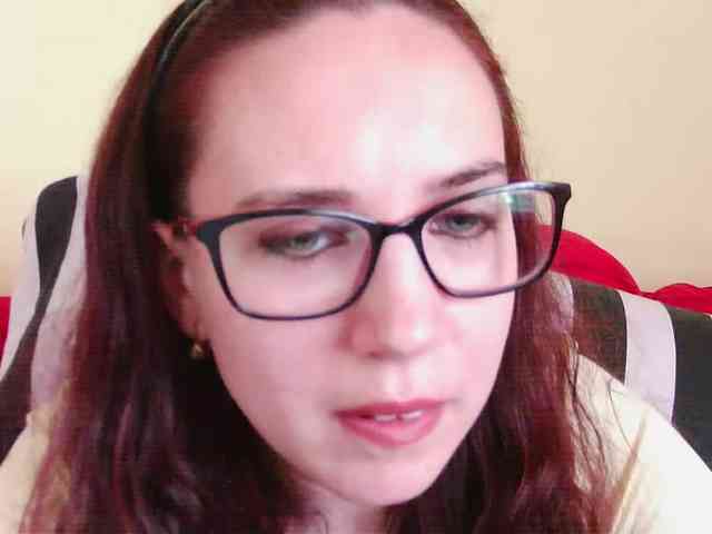 EmilyHot webcam