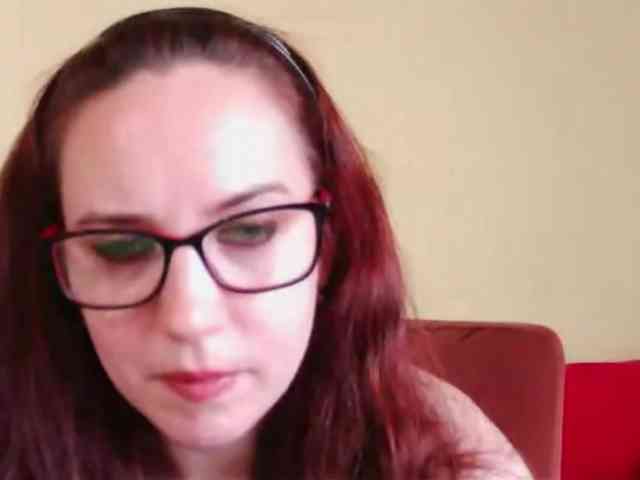 EmilyHot webcam