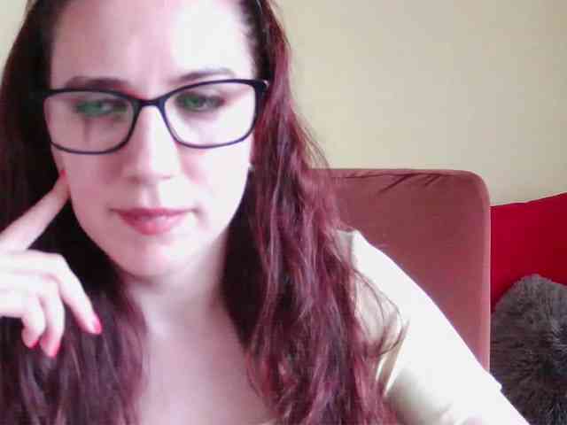 EmilyHot Live Webcam on BongaCams