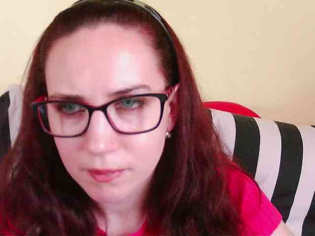 EmilyHot webcam