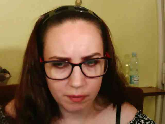 EmilyHot EmilyHot