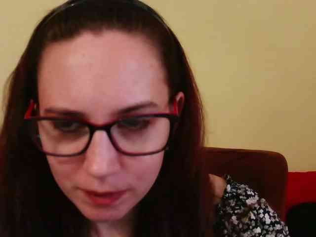 emilyhot's live room