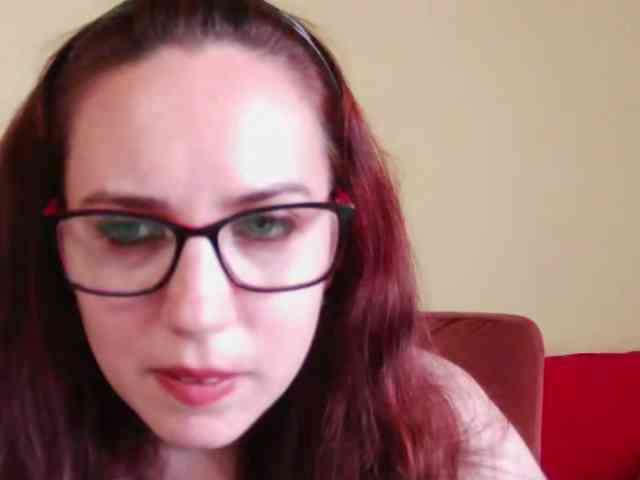 EmilyHot webcam