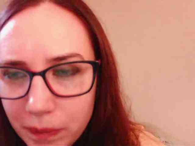 EmilyHot webcam