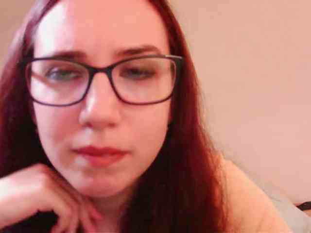 EmilyHot webcam