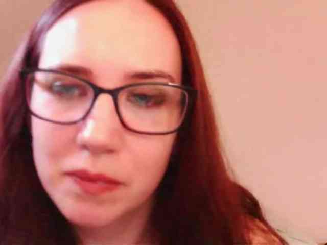 EmilyHot webcam