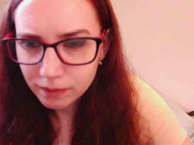 EmilyHot webcam