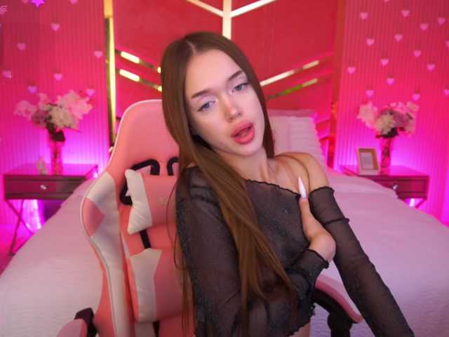 LunarBarbie live webcam show