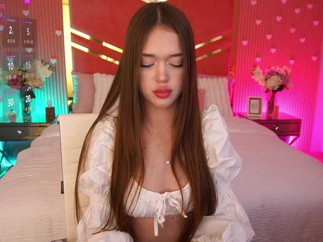 LunarBarbie live webcam show