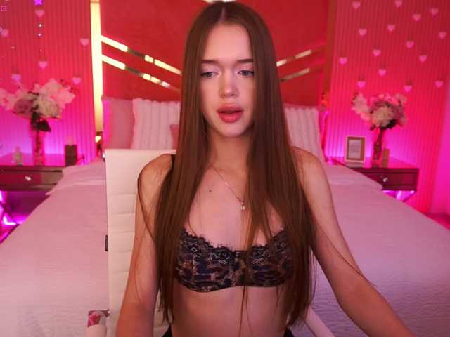 LunarBarbie live cam on BongaCams