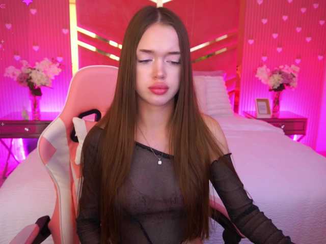 LunarBarbie live webcam show