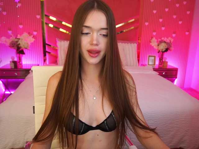 LunarBarbie live webcam show