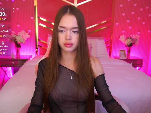 LunarBarbie live webcam show