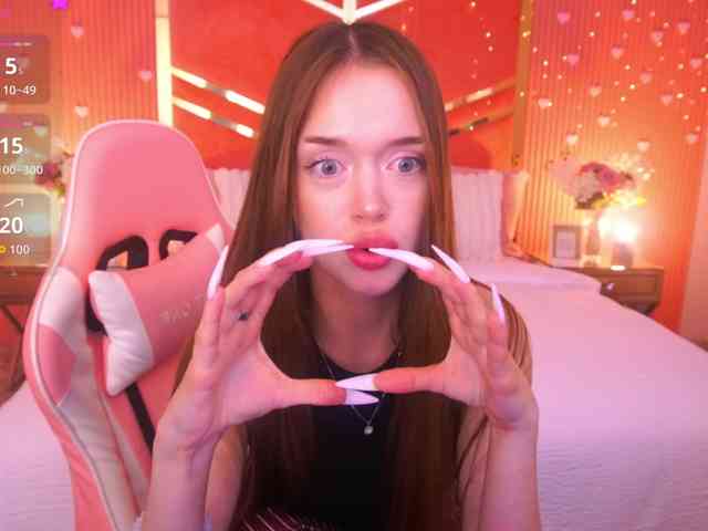 LunarBarbie webcam