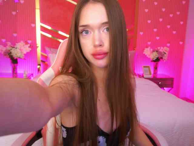 LunarBarbie webcam