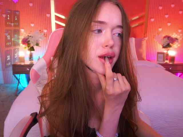 LunarBarbie webcam