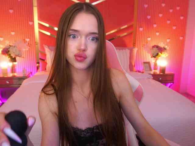 LunarBarbie webcam