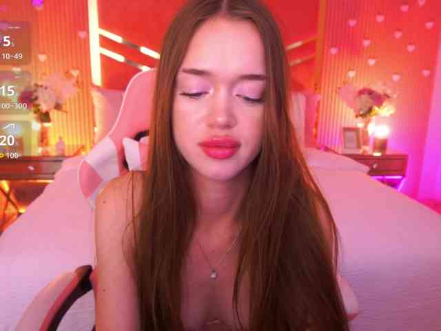 LunarBarbie webcam