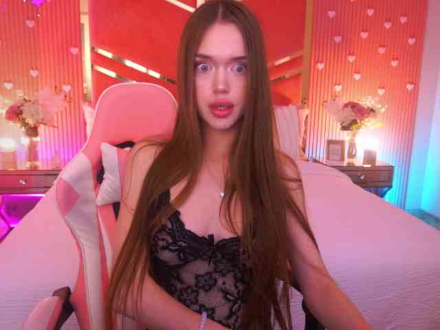 LunarBarbie webcam